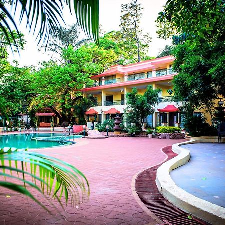 Adamo The Resort Matheran Eksteriør bilde