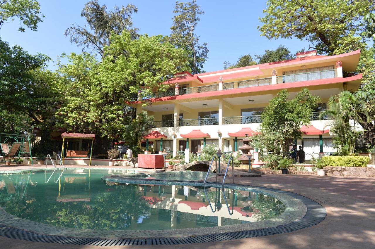 Adamo The Resort Matheran Eksteriør bilde